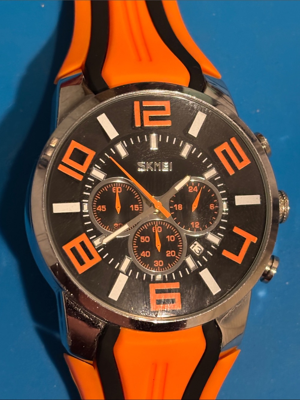 SKMEI Men's Sport Watch - Orange and Black Silicone Strap